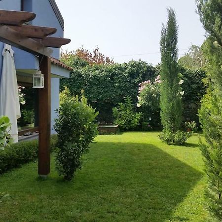 L.T. Metis Hotel Ачиреале Екстериор снимка